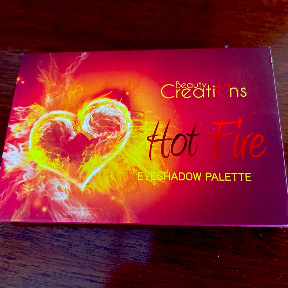 Beauty Creations Hot Fire Eyeshadow Palette